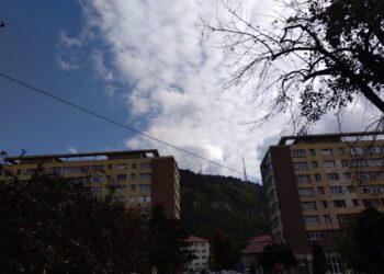 Reportaj. Patru ore, 68,5 lei și trei mijloace de transport în comun, pentru a ajunge de la Suceava la Piatra-Neamț, un oraș frumos (Foto)