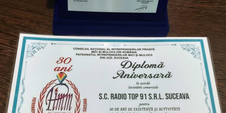 Radio Top, premiu pentru 30 de ani de funcționare a firmei, la Gala Oamenilor de Afaceri. Au mai primit premii pentru 30 de ani de la înființare Assist, Hipocrat și Carpatis. Pentru excelență în afaceri au fost premiate firme ca Superstar și Trutzi (Foto)