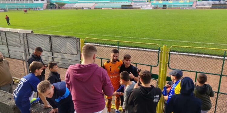 Copiii suceveni găsesc un pic de bucurie și pe ”Areni”