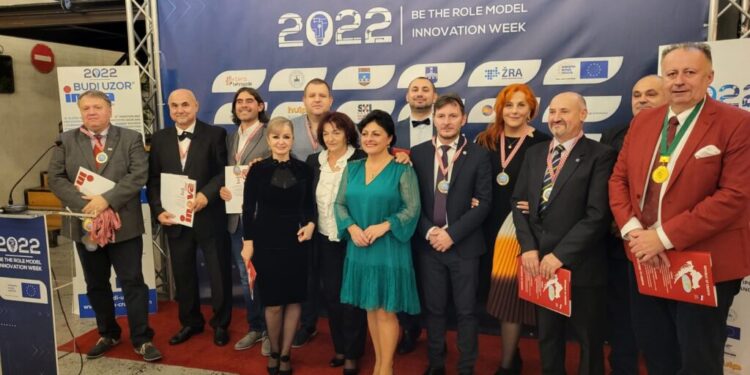 Universitatea suceveană, două medalii de aur, una de argint și una de bronz, la o expoziție internațională de invenții găzduită de Croația
