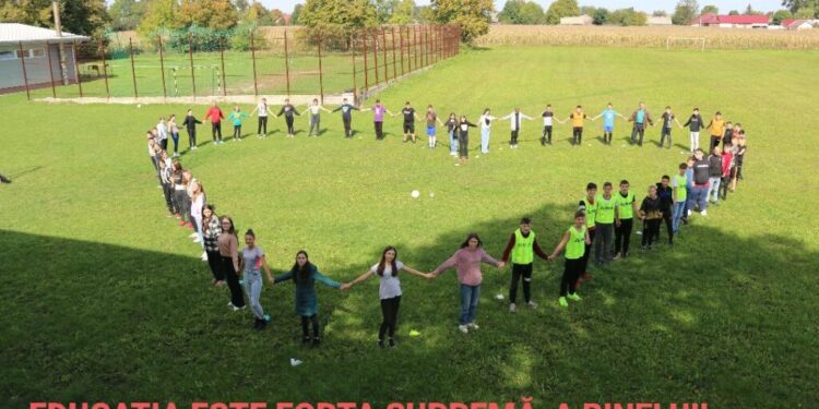 Și la Zamostea sînt profesori, și la Zamostea sînt elevi (Foto)