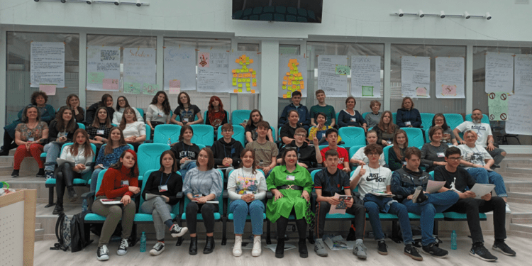 Alianța Franceză și Colegiul ”Petru Rareș”, proiect internațional în care limbile de comunicare au fost engleza, franceza, italiana și uneori chiar latina și româna