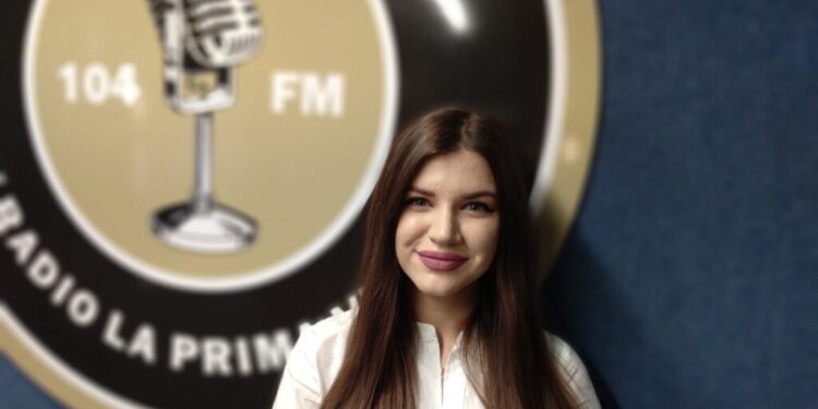 Academia de Arte ”Modus Vivendi” din Suceava, 100 de cursanți cu vîrste cuprinse între 4 și 44 de ani. Cursuri de canto, pian și trompetă. Colaborări cu Aurelian Temișan, Luminița Anghel și Cezar Ouatu