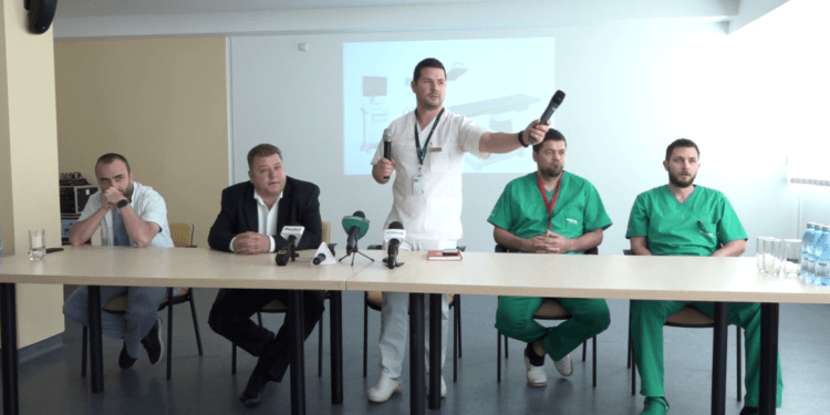 Echipa de cardiologi de la Spitalul Județean Suceava, completată cu Roberto Haret. Managerul Calancea: Dr. Haret este apreciat de suceveni