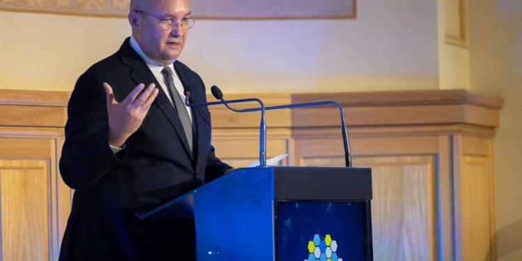 Premierul României, întîlnire cu premierul Ucrainei la Vicovu de Sus