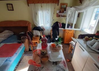 25 de bătrîni necăjiți și ”Licuricii fericiți”, care acum sînt îngrijorați