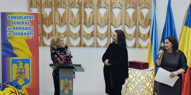 Ziua României: Prof. univ. dr. Sanda-Maria Ardeleanu, la Cernăuți, cu mesaje din partea Primăriei Suceava și a universității sucevene (Foto)
