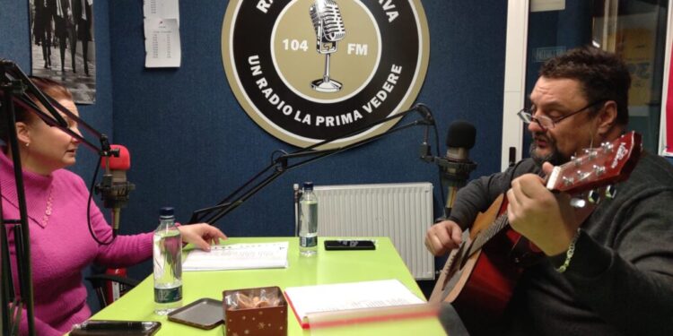 Dorel Mihoc-MIDO și Adina Fărtăiș, concerte de colinde la evenimente caritabile. Au avut și un invitat special: Radu Palaniță, cîștigătorul concursului ”Românii au talent” din 2020