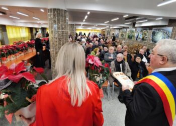 53 de cupluri care au împlinit 50 de ani căsnicie, sărbătorite la Primăria Suceava. Din 2005 și pînă în prezent au fost sărbătorite 1.818 cupluri