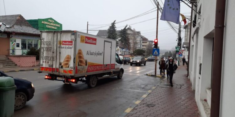 Trecerile de pietoni de la toate școlile din municipiul Suceava vor fi semaforizate