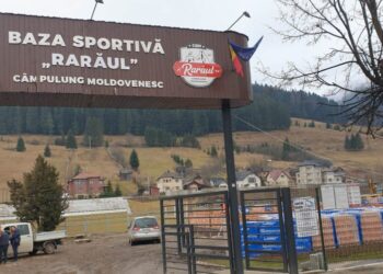 La Cîmpulung Moldovenesc au demarat lucrările de construire a unui teren de fotbal cu nocturnă