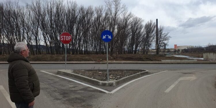 Săptămîna viitoare vor fi terminate lucrările pentru iluminatul public pe Ruta Alternativă Suceava – Botoșani. Municipalitatea vrea ca în 2024 să fie deschisă această rută în totalitate