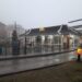 Discuții privind o posibilă mutare a McDrive-ului din centrul Sucevei, unde noaptea se formează cozi de mașini, în parcarea Iulius Mall