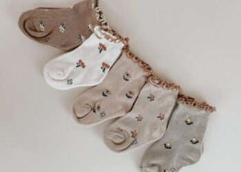 Șosete din bumbac pentru bebeluși și multe alte produse de sezon rece, la Little Prints