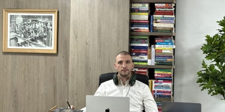 Ștefan Mandachi investește 1,3 milioane de euro în aplicația MentorMag, platforma de educație antreprenorială pentru studenți și elevi