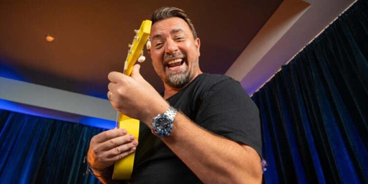 Programul concertelor de astăzi, 11 februarie 2023, din centrul Sucevei. Horia Brenciu va cînta de la ora 19.40