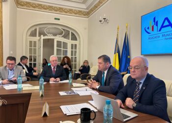 Primarul Sucevei, discuții cu ministrul Dezvoltării despre compensarea contravalorii a jumătate din combustibilul folosit pentru încălzirea în sistem centralizat