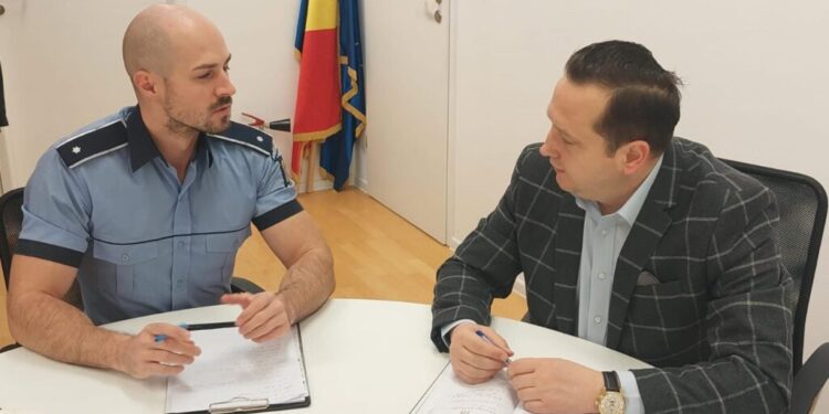 Doi ofițeri și patru agenți de la Serviciul de Permise Suceava urmează cursuri pentru dobîndirea calității de examinator pentru categoria B