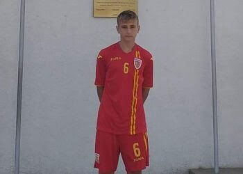 Sebastian Burlacu, un elev de 10, în lotul echipei de seniori Foresta Suceava, la numai 15 ani