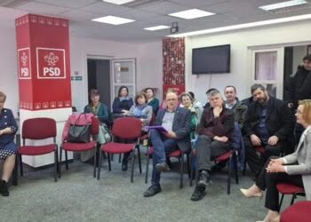 Dezbatere pe marginea legilor educației, organizată de Mirela Adomnicăi: Am cules propuneri și voi face amendamente. Sînt 154 de pagini de amendamente formulate de Consiliul Legislativ. Majoritatea sînt legate de greșelile gramaticale