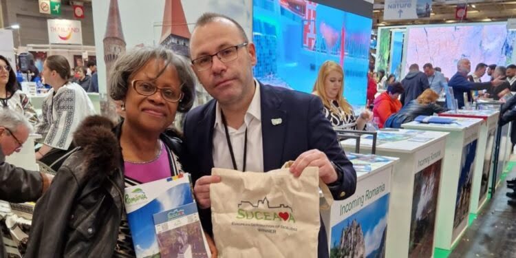 Suceava, singurul municipiu din țară care a fost prezent la Salonul Mondial de Turism de la Paris. Delegația Sucevei a împărțit 1.000 de hărți cu municipiul, 1.000 de pliante editate în limba franceză cu obiectivele de vizitat și 200 de suveniruri