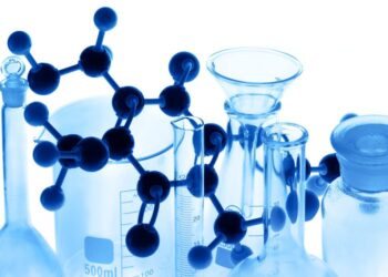 Cristian Ștefan Filipoaia, de la ”Ștefan”, Alex Gabriel Beilic, de la „Petru”, și Șerban Marian Popescu, de la Liceul Teoretic „Ion Luca” Vatra Dornei, calificați la Olimpiada Națională de Chimie