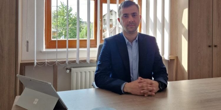 Cîte 3.000 de lei pentru fiecare nou-născut din orașul Salcea. Primarul Ezekiel Belțic: Preconizăm că anul acesta de sprijinul financiar vor beneficia aproximativ 200 de familii