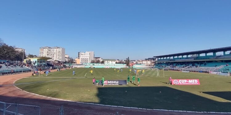 Foresta Suceava, cu un om mai puțin din minutul 63 și cu galeria ținută după gardul stadionului ”Areni”, a făcut egal cu Știința Miroslava. Căinari, cel mai bun om de pe teren (Foto)