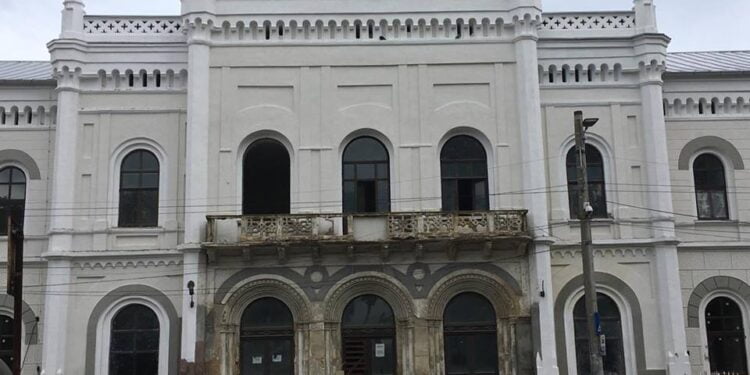 Sînt șanse mari ca Gara Ițcani să ajungă la autoritățile sucevene, pentru a fi salvată. ”Emil Ursu este foarte preocupat de acest subiect și așa cum îl știu pe Emil, cînd își propune ceva își atinge scopul. Are o perseverență…”.