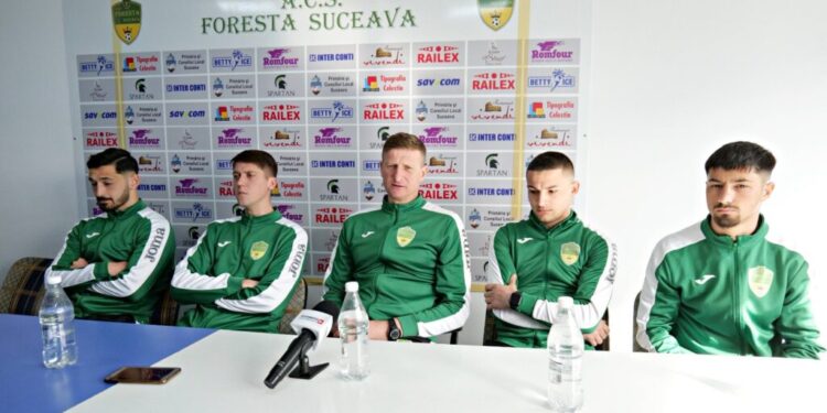 Antrenorul Forestei, Dorin Goian, înainte de reluare campionatului: Sper să fie mai multă lume la stadion. Fac un apel către suceveni să fie alături de echipă, pentru că de-abia acum începe greul. Noua achiziție Ștefan Cană: Sută la sută am încredere că vom promova