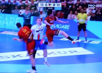 Tînărul handbalist sucevean Daniel Stanciuc a marcat un gol, a obținut două lovituri de la 7 metri și a oferit mai multe pase decisive în prima sa prezență într-un meci oficial al naționalei României