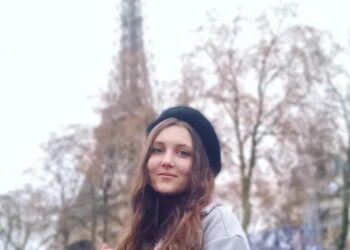 Axenia Dociu, studentă de la USV, cîștigătoarea unui concurs organizat de Agenția Universitară a Francofoniei