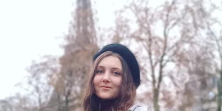 Axenia Dociu, studentă de la USV, cîștigătoarea unui concurs organizat de Agenția Universitară a Francofoniei