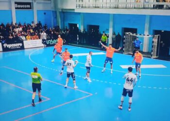 În sfîrșit victorie, pentru echipa de handbal masculin CSU Suceava! Și încă ce victorie! La 10 goluri diferență