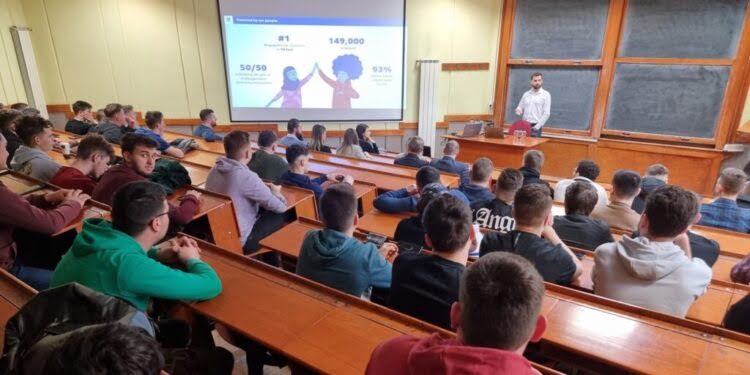 Firmele SIDEM, Betty Ice, Eurospeed și APAN Motors, la universitatea suceveană, în căutare de viitori ingineri