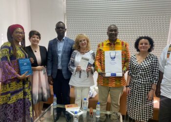 Universitatea suceveană, colaborare din ce în ce mai strînsă cu Universitatea din Abidjan, din Coasta de Fildeș, care are peste 60.000 de studenți și 13 specializări. O delegație a universității sucevene condusă de profesorul universitar doctor Sanda-Maria Ardeleanu se află în prezent la Abidjan