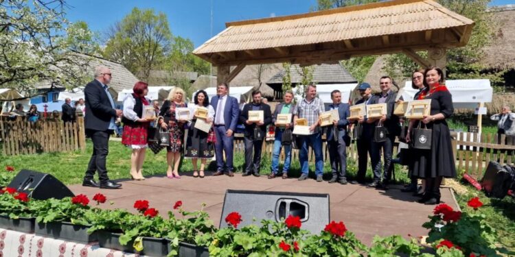 Muzeul Satului Bucovinean și Muzeul Arta Lemnului din Cîmpulung, promovate la un eveniment care a avut loc la Baia Mare