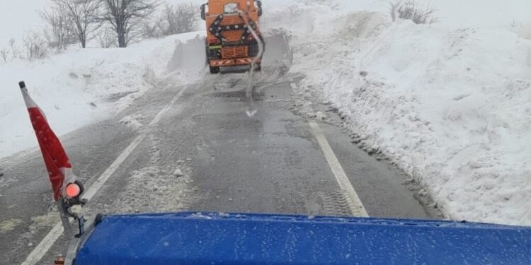 Drumul Suceava – Fălticeni, redeschis, însă doar pentru mașinile de pînă în 3,5 tone