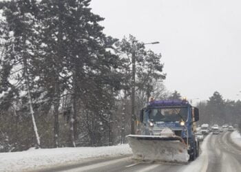 Conform INFOTRAFIC, mai multe tronsoane de drumuri naționale din județul Suceava sînt închise, din cauza ninsorilor și a viscolului
