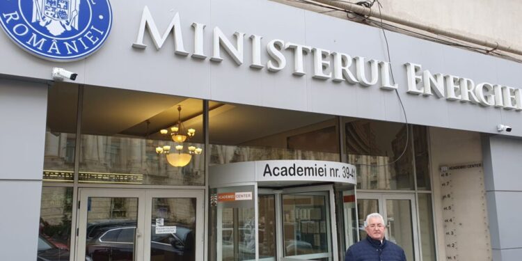 Primarul Lungu, la Ministerul Energiei, pentru discuții privind realizarea la Suceava a unui parc fotovoltaic