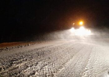 Din cauza viscolului, circulație restricționată pe drumul Suceava – Siret pentru autovehiculele cu masa totală maximă autorizată mai mare de 7,5 tone