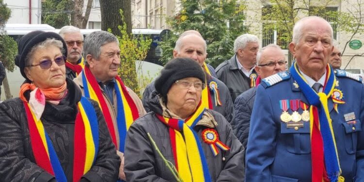 În județul Suceava mai sînt 80 de veterani de război, două văduve de război și 1.200 de urmași ai veteranilor (Foto)