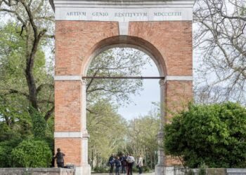 Arhitecți suceveni, la Bienala de Arhitectură de la Veneția, care se va redeschide sîmbătă, 20 mai