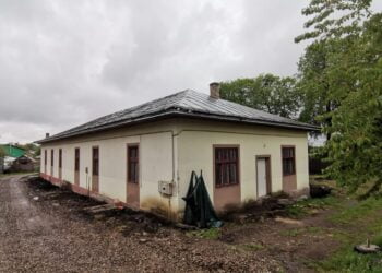 Dintr-un punct de vedere, Forăști și Bunești sînt peste Ipotești, localitate din Zona Metropolitană Suceava