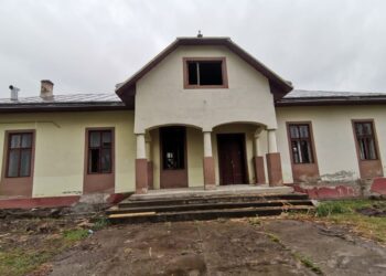 2,5 milioane de lei, pentru refacerea căminului cultural din Ipotești. Termen de execuție, 15 luni