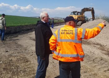 Ion Lungu: Se lucrează destul de bine la ruta alternativă spre Ipotești, prin cartierul Europa. Străzile Emil Cioran, Nicolae Titulescu și Petru Comărnescu, din zona Tătărași, urmează să fie asfaltate