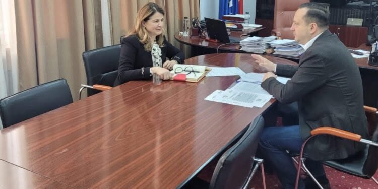 Prefectul Moldovan, discuții cu un secretar de stat din MAI despre salariile mici ale angajaților din prefecturi