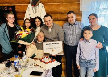 Un rădăuțean care a împlinit 100 de ani, sărbătorit de municipalitate