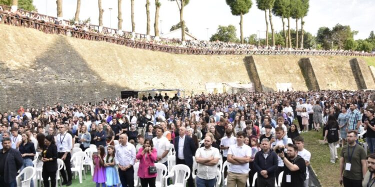 Peste 2.000 de spectatori, în șanțul Cetății de Scaun, la deschiderea Festivalului ”Filarmonia”