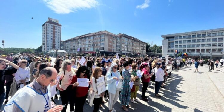 Al 7-lea miting al profesorilor, în centrul Sucevei (Foto)